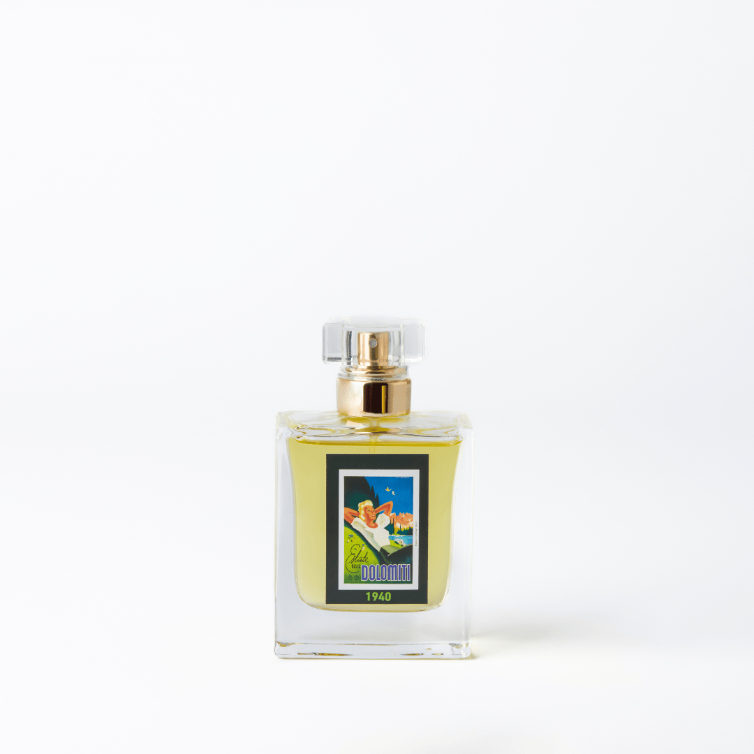 Flacone dell'eau de parfum 1940 Dolomiti su sfondo bianco
