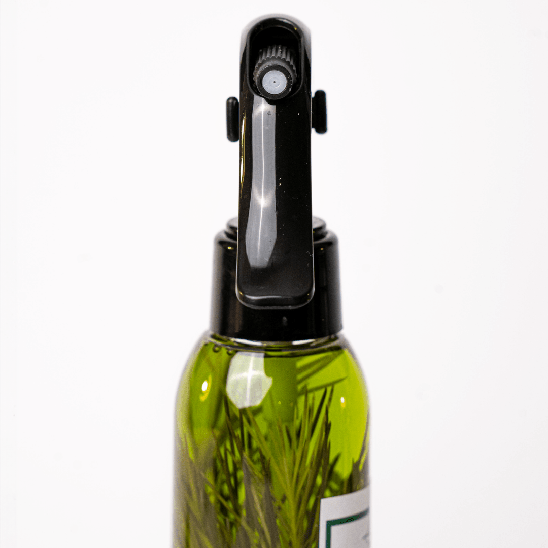 Dettaglio del nebulizzatore dello spray al pino cirmolo
